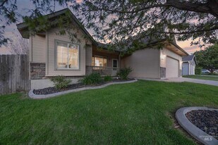 6512 S Lone Tree Way in Boise, ID - Building Photo