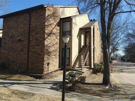 2101 Rainbow Dr in Arlington, TX - Building Photo