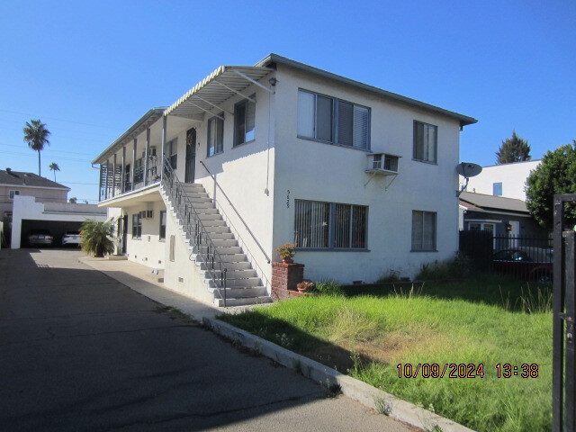 5629 Riverton Ave, Unit 4 in North Hollywood, CA - Building Photo