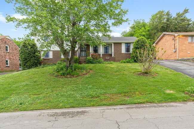 property at 3841 Dubois Dr