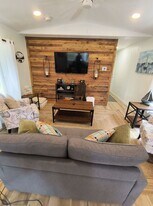 16751 Salmonberry Rd in Brookings, OR - Building Photo