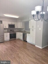 20 Dickens Square in Timonium, MD - Building Photo - Building Photo