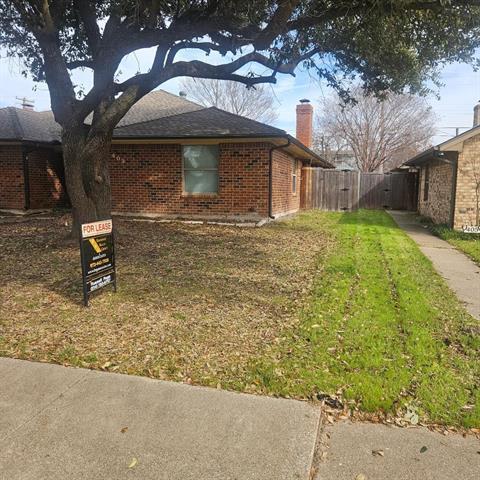 403 S 4th St in Wylie, TX - Building Photo