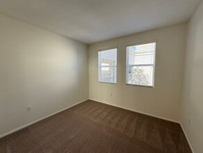 2419 Scholarship in Irvine, CA - Building Photo - Building Photo