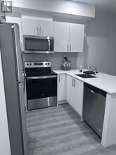 1000-1000 Lackner Blvd in Kitchener, ON - Building Photo - Building Photo