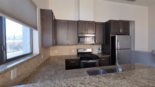 103 Adam Ln in Houston, TX - Building Photo - Building Photo