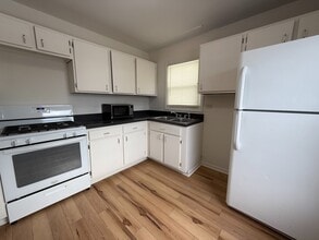 328 Kirkwood Cir in Bolingbrook, IL - Foto de edificio - Building Photo