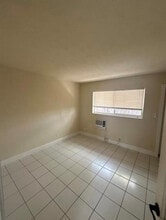 1219 NE 14th Ave in Fort Lauderdale, FL - Foto de edificio - Building Photo