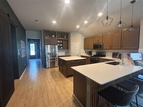 204 Patriot Dr in Buda, TX - Building Photo - Building Photo