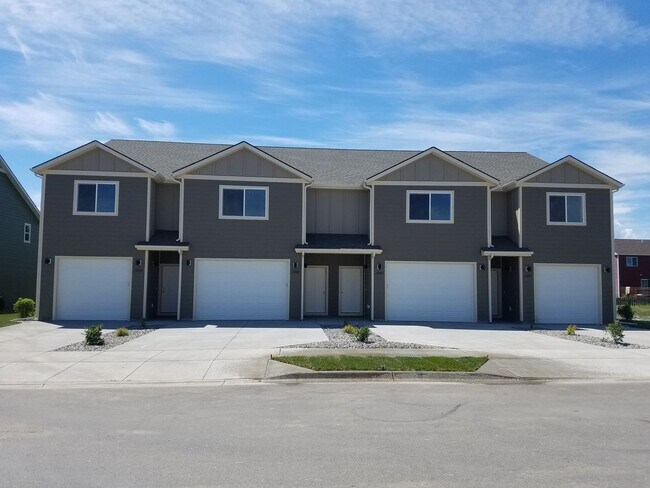 1504 Butler Creek Ave in Belgrade, MT - Building Photo - Building Photo