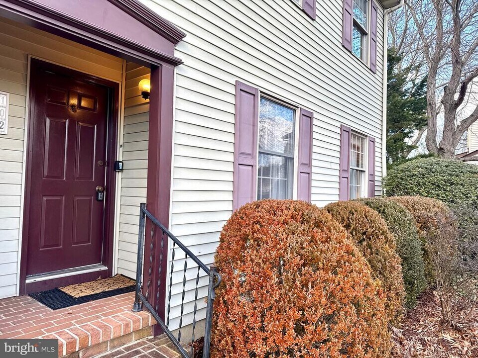 102 Jl Thompson Dr in Oxford, MD - Building Photo