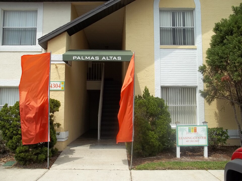 4326 Pershing Pointe Pl in Orlando, FL - Foto de edificio