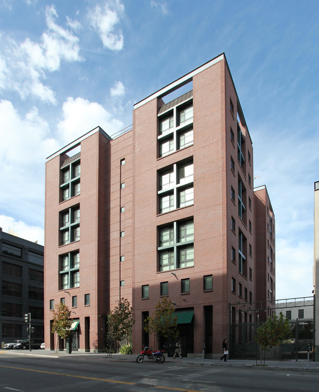 Broadway Family Apartments in San Francisco, CA - Building Photo - Building Photo