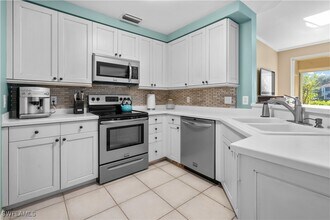 1072 Egrets Walk Cir in Naples, FL - Building Photo - Building Photo