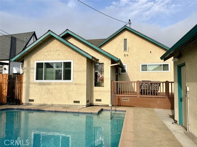 1001 N Isabel St