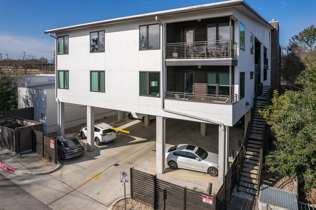 12th Street Court in Austin, TX - Building Photo - Building Photo