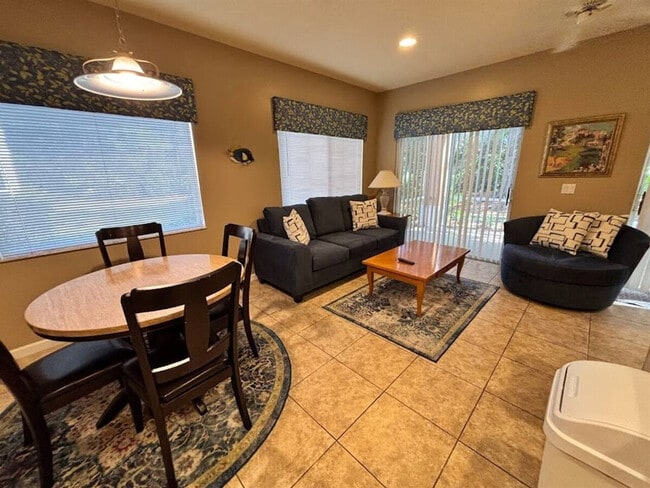 8401 Mulligan Cir