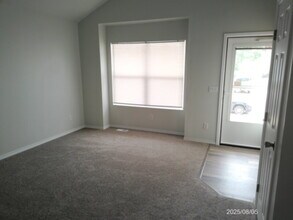 733 Daffodil St in Fountain, CO - Foto de edificio - Building Photo