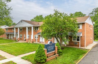319 Columbia Ave in Stratford, NJ - Building Photo