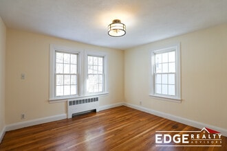 28 Adair Rd, Unit 1 in Boston, MA - Foto de edificio - Building Photo