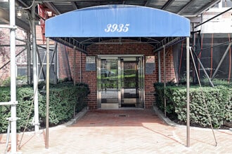 Woodlands in Riverdale, NY - Building Photo - Building Photo