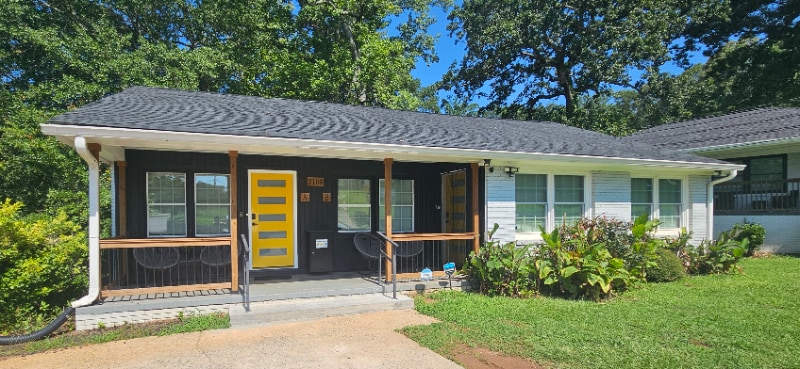 2109 Newnan St in Atlanta, GA - Foto de edificio