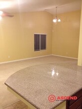 5512 Cherry Creek Ln in Bakersfield, CA - Building Photo - Building Photo