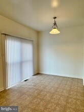 1160 Blue Bird Ln in York, PA - Building Photo - Building Photo