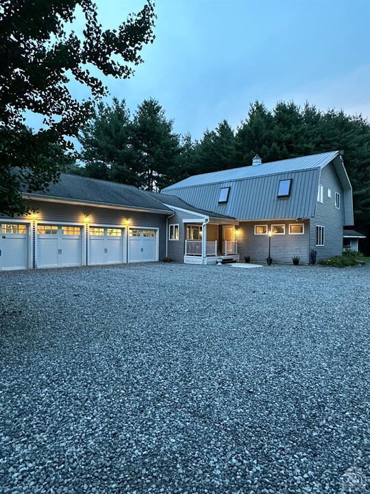 186 Richmond Rd in Valatie, NY - Building Photo