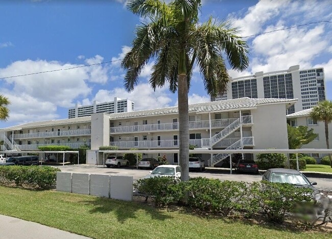 property at 2730 Banyan Rd