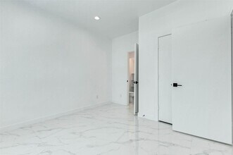 6017 Beall St in Houston, TX - Building Photo - Building Photo