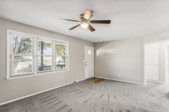 3141 S Knight Cir in Wichita, KS - Building Photo - Building Photo