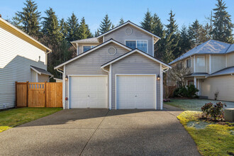 607 125th Ave NE in Lake Stevens, WA - Building Photo - Building Photo