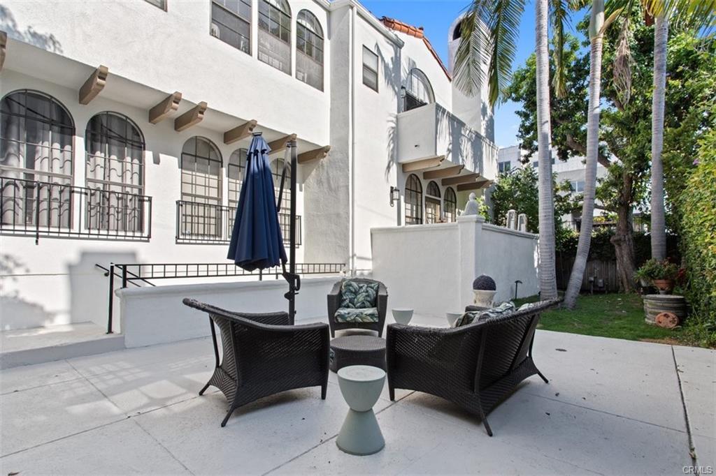 1409 Havenhurst Dr in West Hollywood, CA - Building Photo