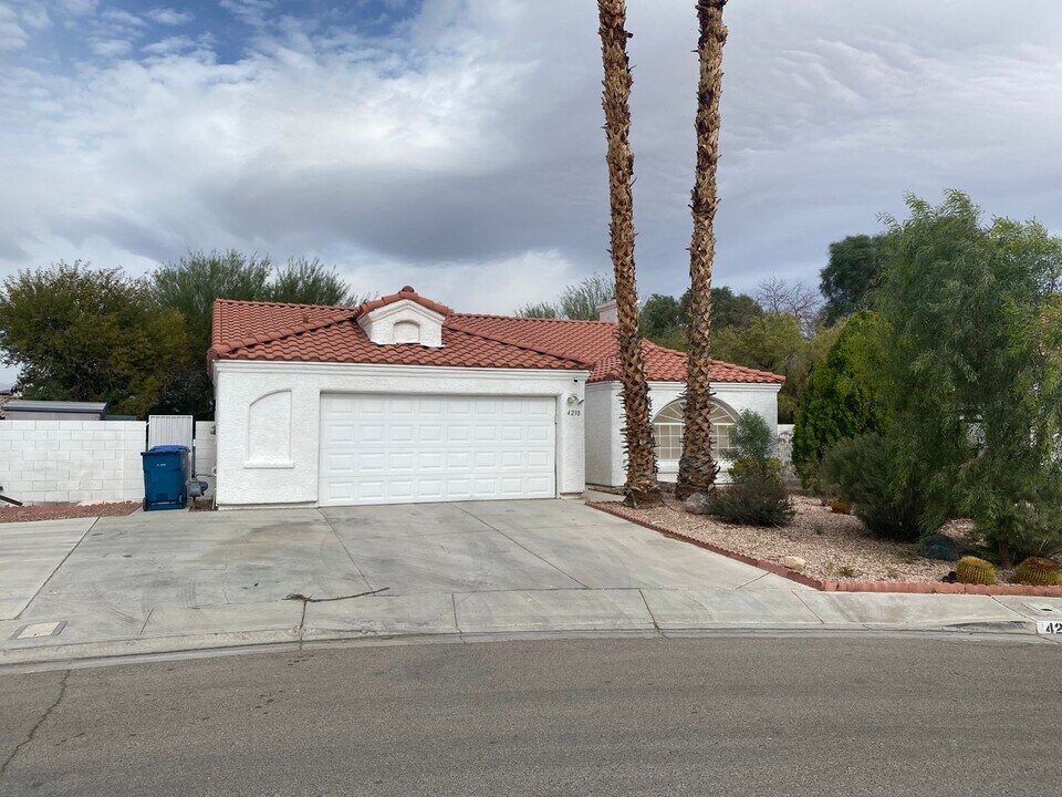 4230 N Bola Dr in North Las Vegas, NV - Building Photo