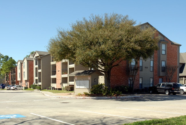 Canfield Lakes in Houston, TX - Foto de edificio - Building Photo