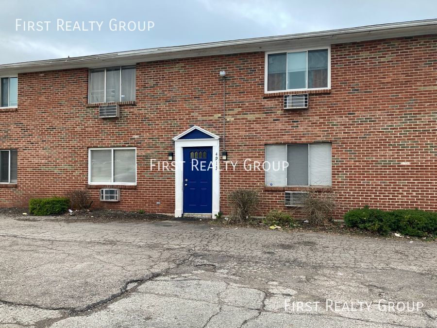 4913 Northcutt Pl in Dayton, OH - Building Photo