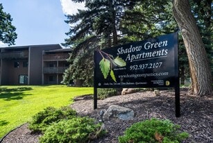 Shadow Green Apartments in Eden Prairie, MN - Building Photo