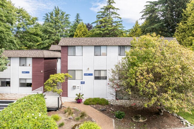 Bayview gardens in White Rock, BC - Building Photo - Building Photo