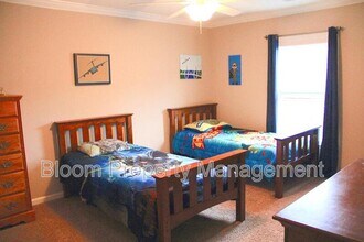 5432 Kings River Dr in North Charleston, SC - Building Photo - Building Photo