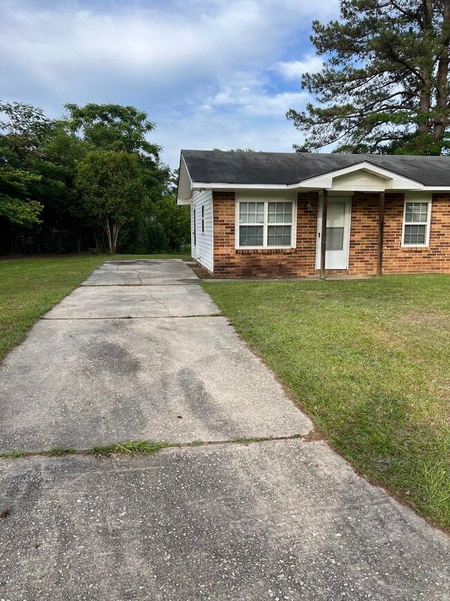 property at 104 Jordan Ct