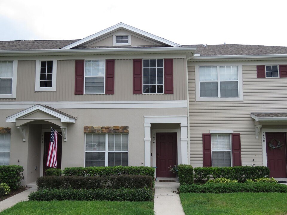 5856 Fishhawk Ridge Dr in Lithia, FL - Foto de edificio