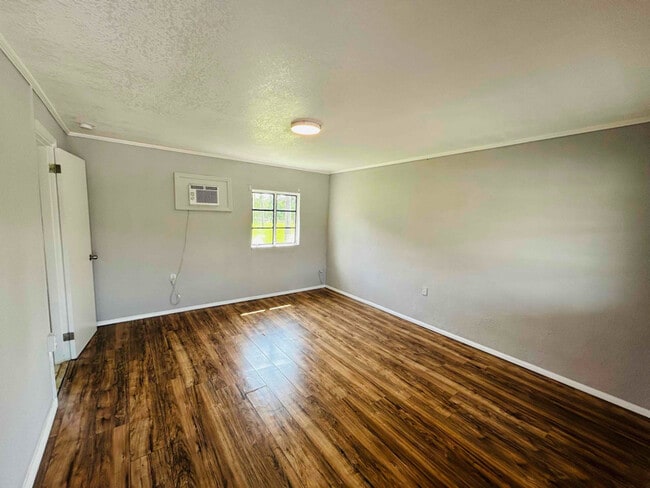 property at 553597 US-1
