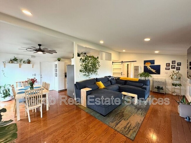 3452 Lockwood Dr in San Diego, CA - Building Photo - Building Photo