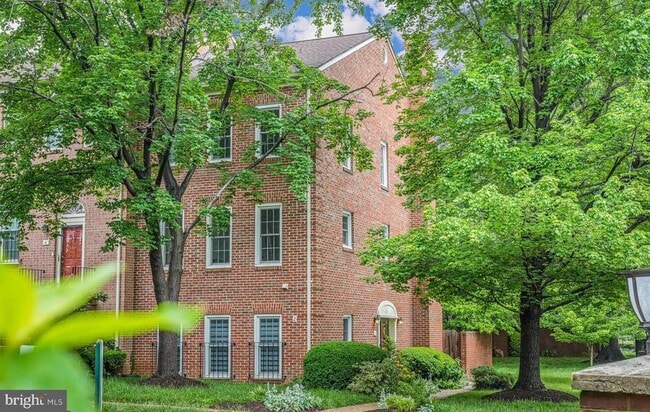 property at 2 S Manchester St