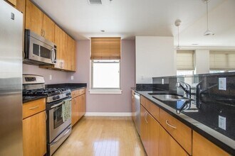 323 Boylston St in Brookline, MA - Building Photo - Building Photo