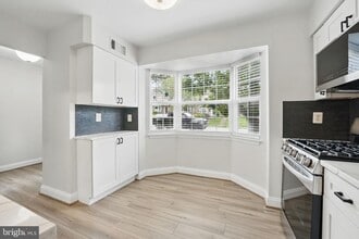 237 Nottoway St SE in Leesburg, VA - Building Photo - Building Photo