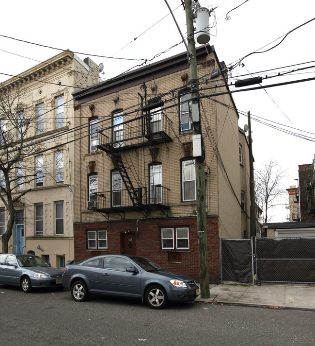 187 Beacon Ave in Jersey City, NJ - Building Photo - Building Photo