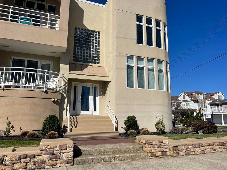 9101 Atlantic Ave in Margate City, NJ - Foto de edificio