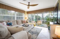 820 Ketch Dr in Naples, FL - Foto de edificio - Building Photo